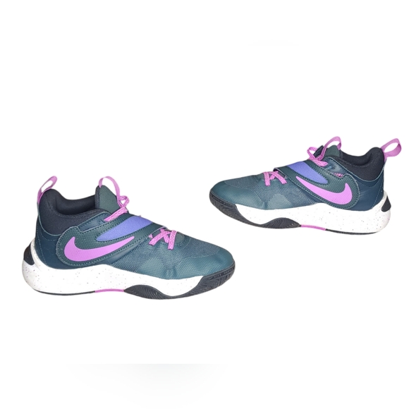 Nike Team Hustle D 11 Big Kids' Basketball Shoes Size 4Y - Picture 5 of 8